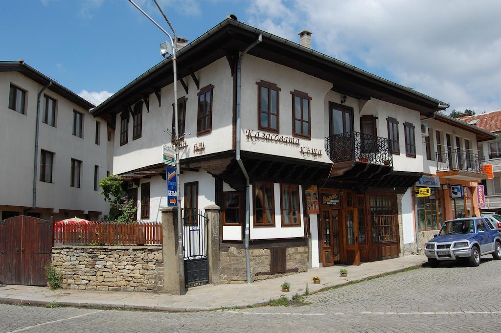 Kazasovata Guest House Trjavna Rum bild