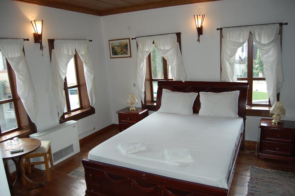 Kazasovata Guest House Trjavna Rum bild