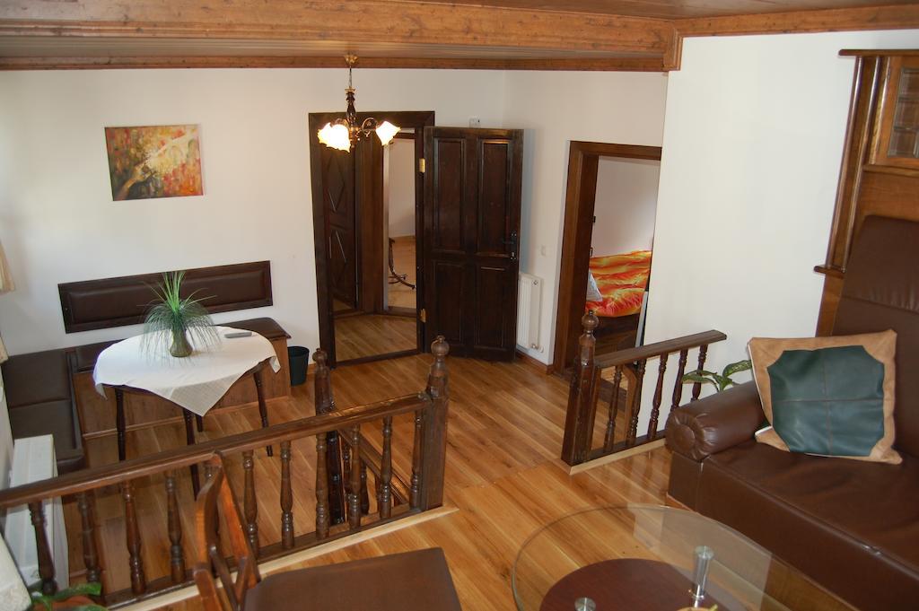 Kazasovata Guest House Trjavna Rum bild