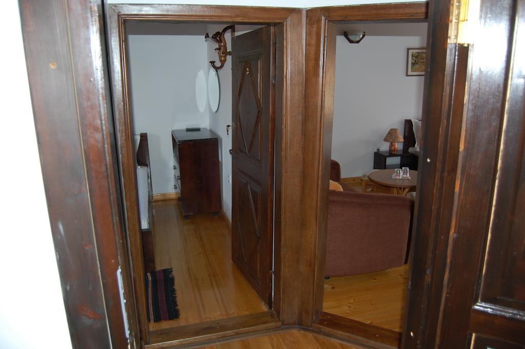 Kazasovata Guest House Trjavna Rum bild